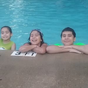 Meet your Posher, Carolina